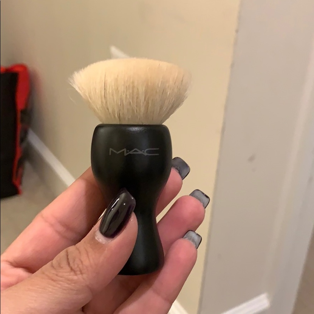 MAC 180 BRUSH